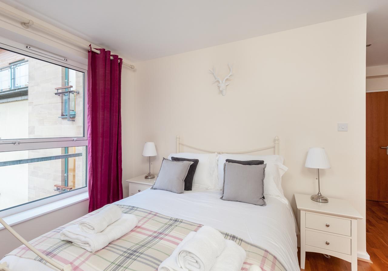The Holyrood Park Residence Edinburgh Exterior photo